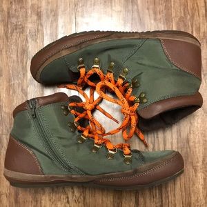 Aldo zip up boots. Used. In good condition.